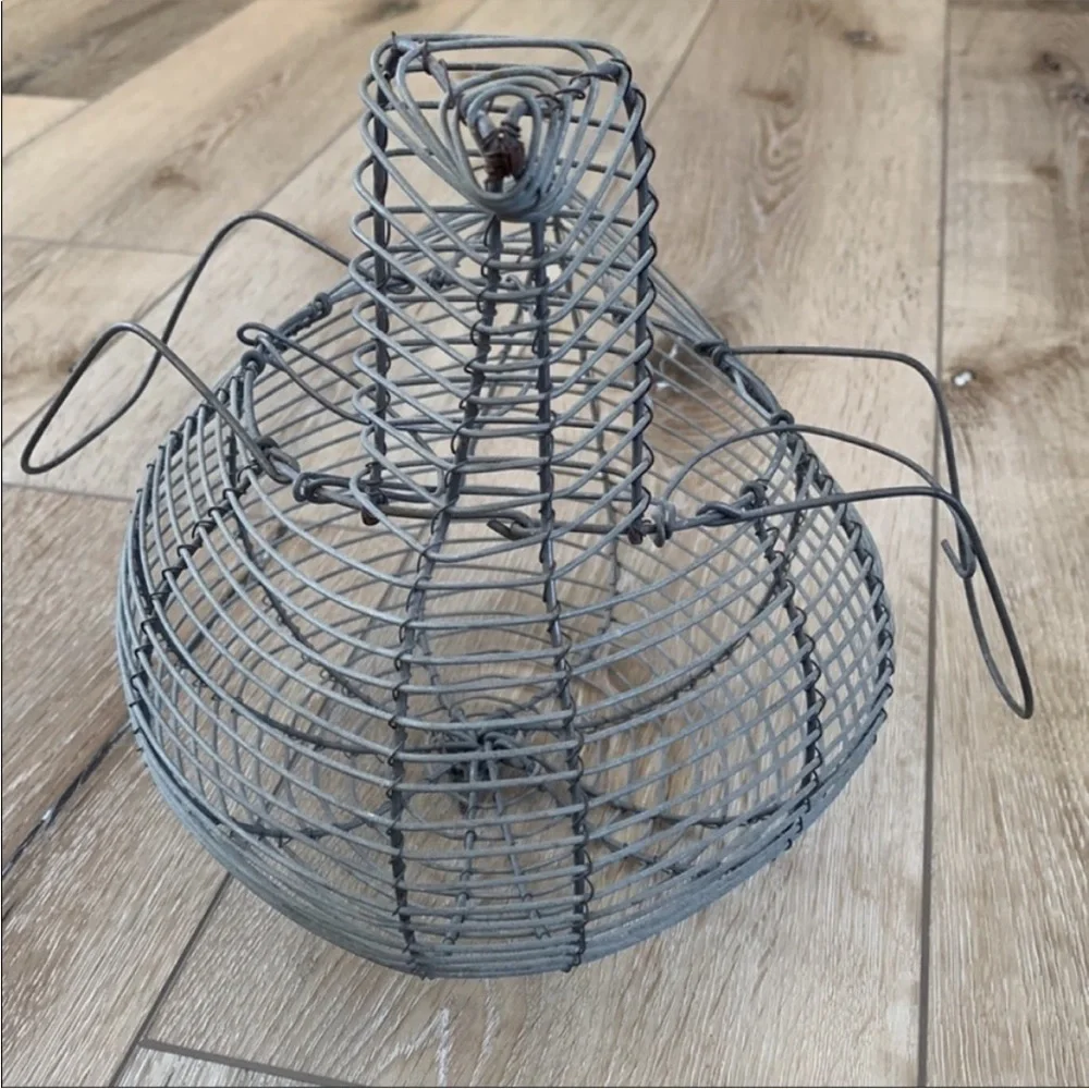 Rustic Farmhouse Chicken Metal Basket
